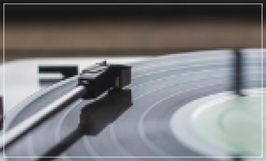 vinyle sur une platine